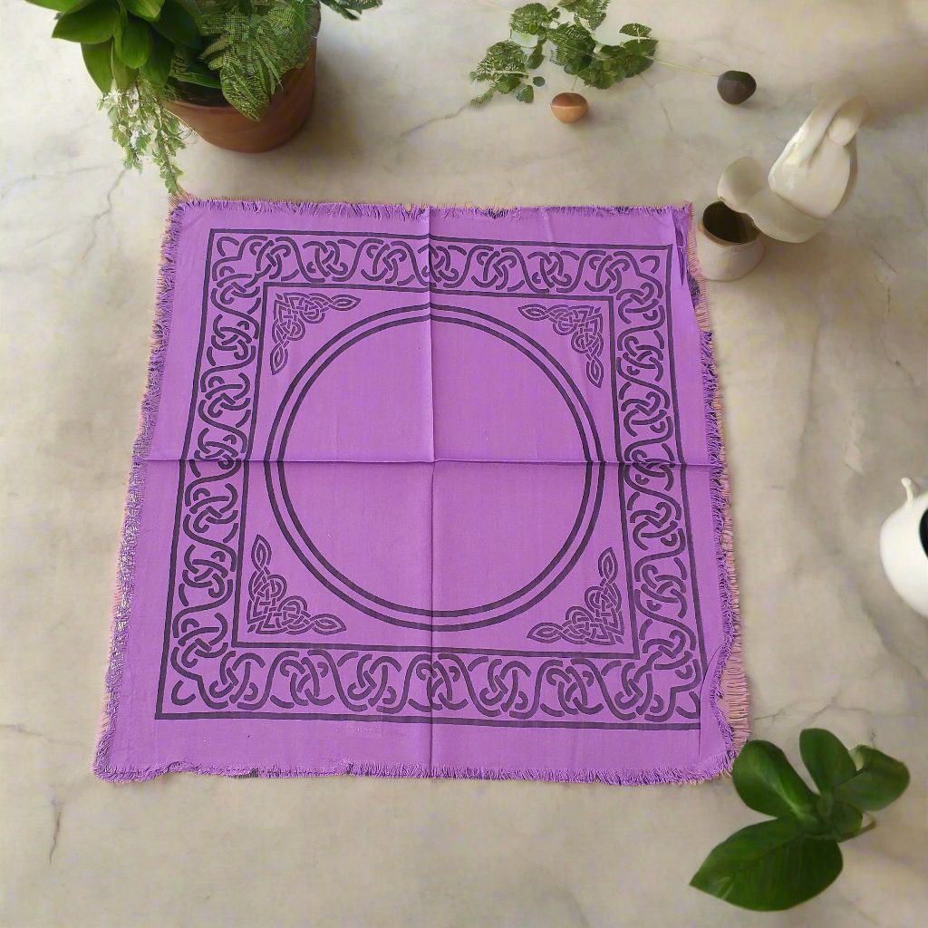 Tapestry - Celtic Border