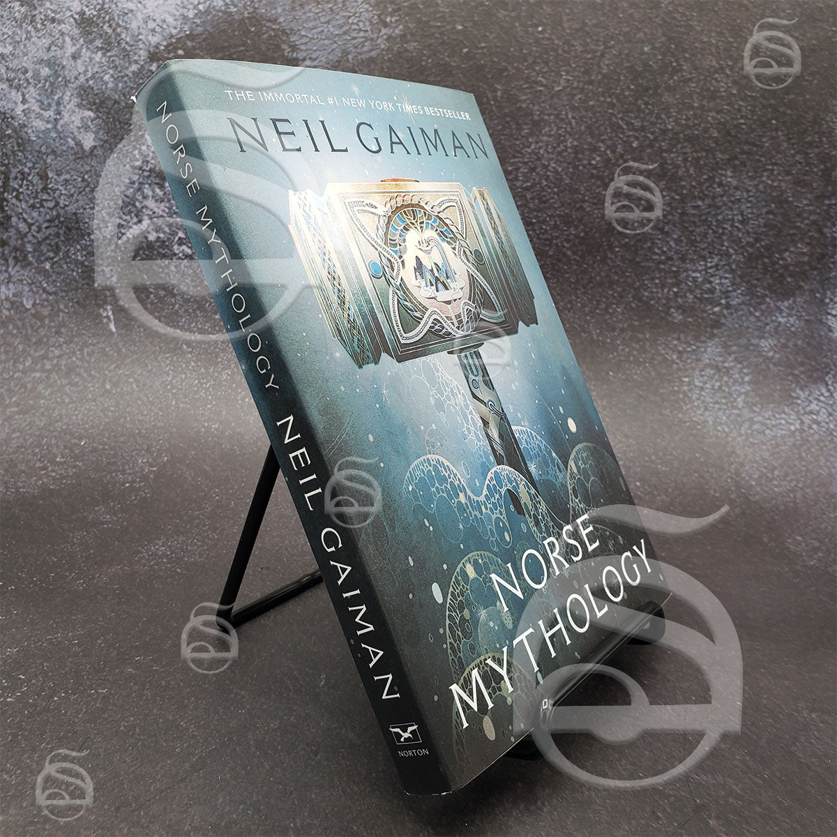 Non Adjustable Easel