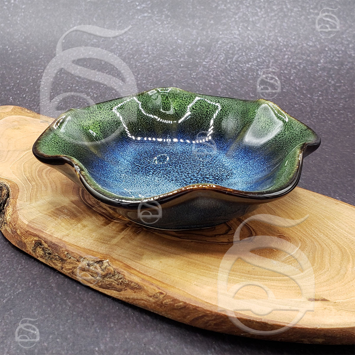 Lilly Pad Ceramic Dish