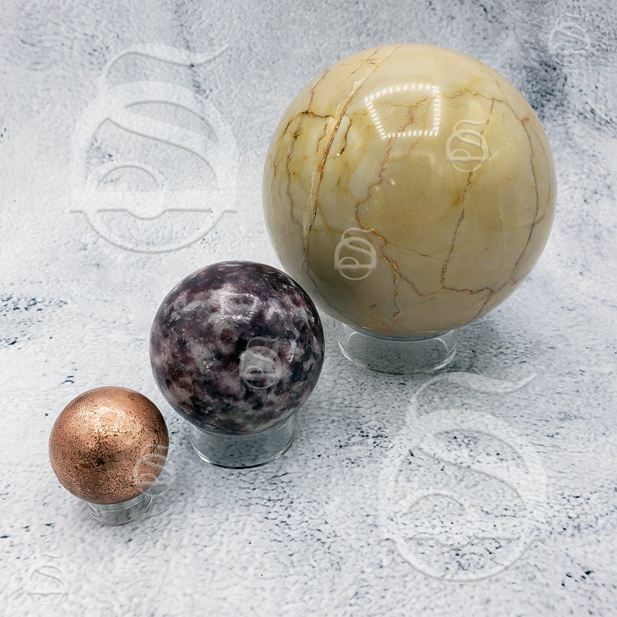 Sphere Stand - Clear Acrylic