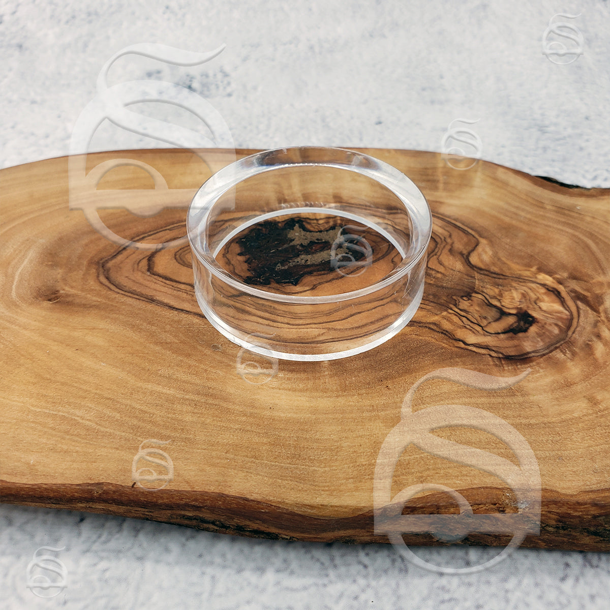 Sphere Stand - Clear Acrylic