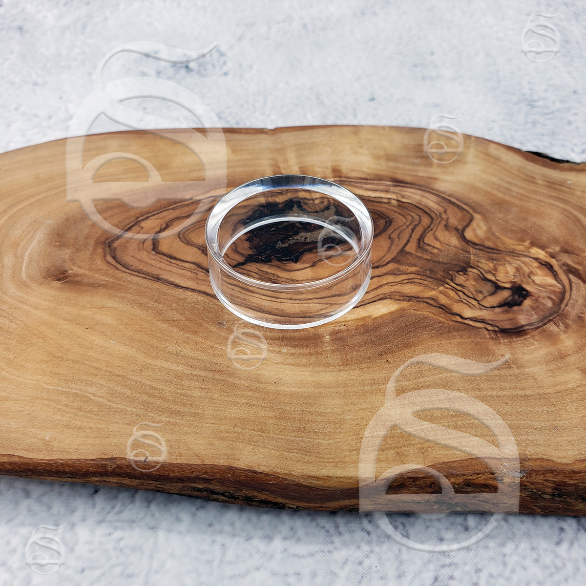 Sphere Stand - Clear Acrylic